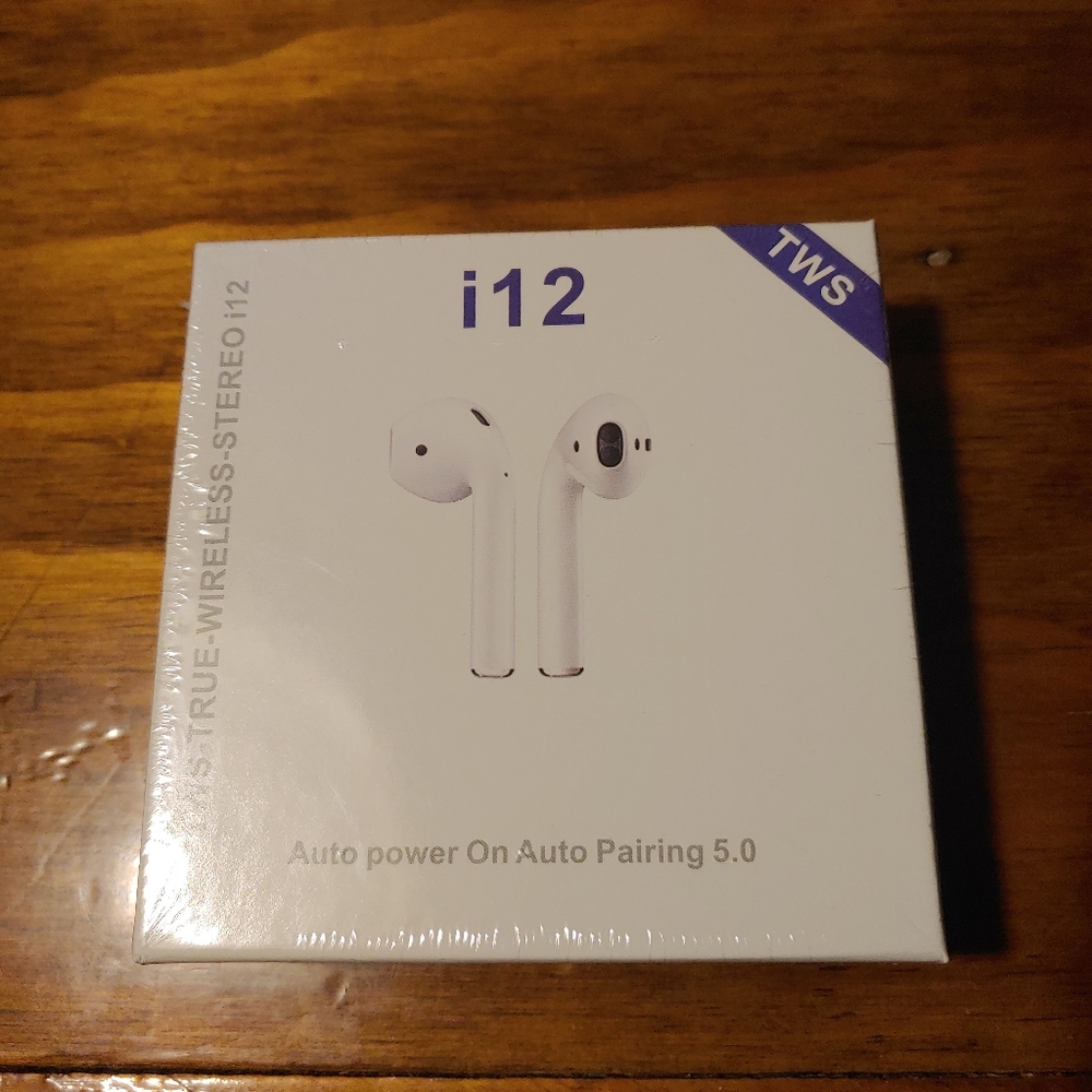 i12 True Wireless Earbuds